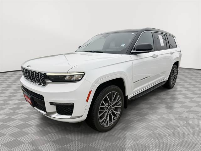 Used 2023 Jeep Grand Cherokee L Summit AWD/4WD image 3