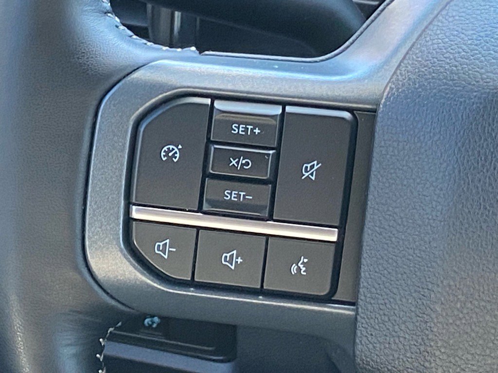 Certified 2024 Ford F250 Lariat w/ Chrome Package image 9