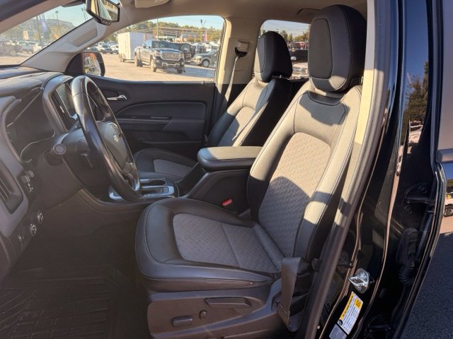 Used 2017 Chevrolet Colorado Z71 w/ Z71 Midnight Edition AWD/4WD image 14