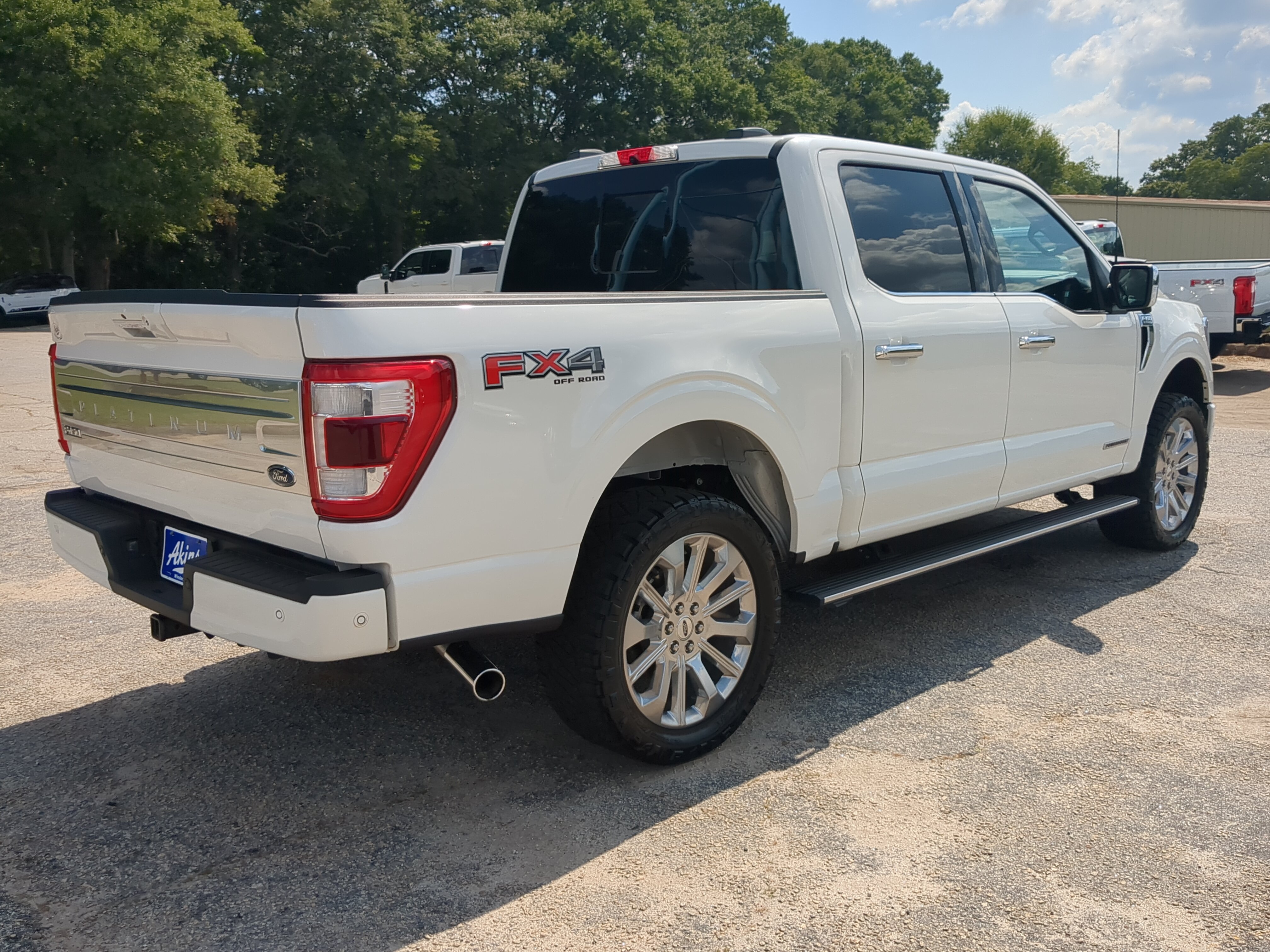 Certified 2022 Ford F150 Platinum w/ Equipment Group 701A High AWD/4WD image 3