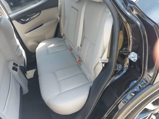 Used 2017 Nissan Rogue Sport SL AWD/4WD image 14
