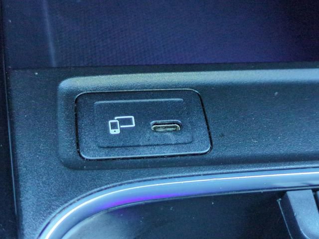 Used 2021 Mercedes-Benz GLB 250 4MATIC image 24