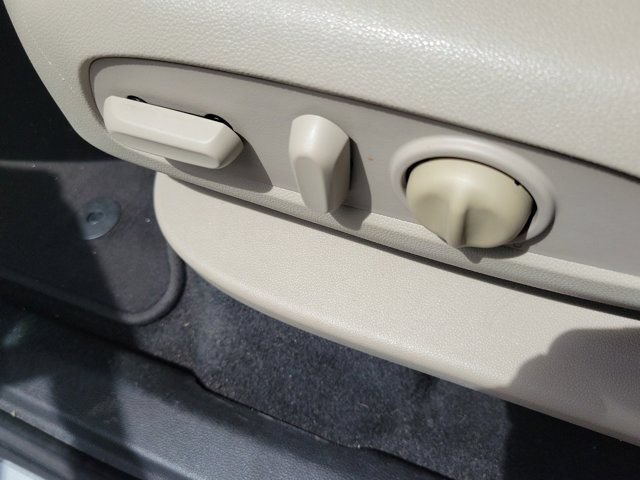 Used 2018 Buick Enclave Premium w/ Experience Buick Package FWD image 26