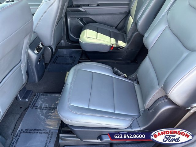 Certified 2025 Ford Explorer Active w/ Active Comfort Package RWD image 15