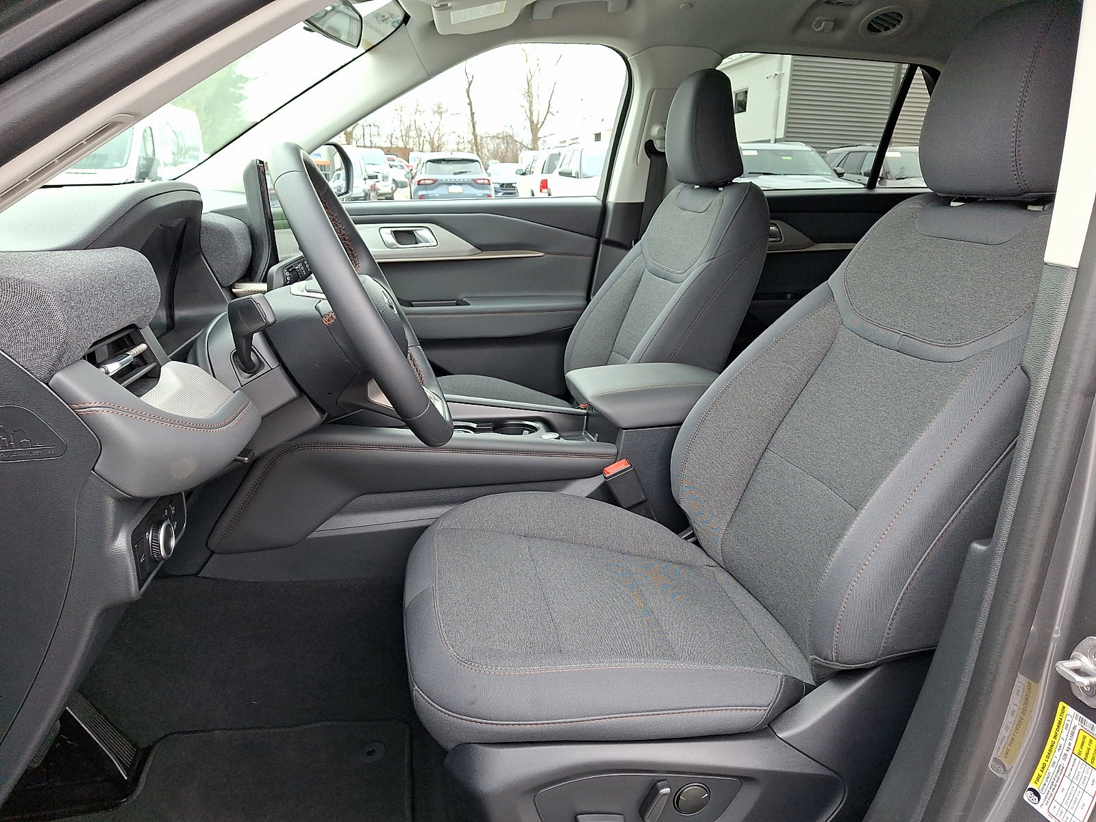 Certified 2025 Ford Explorer Active image 17