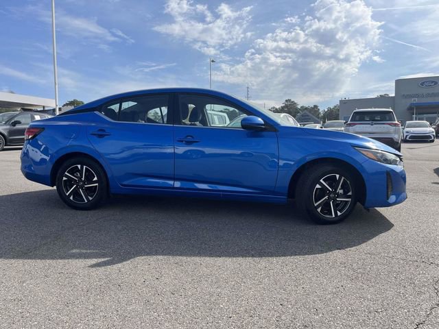 Used 2025 Nissan Sentra SV image 2