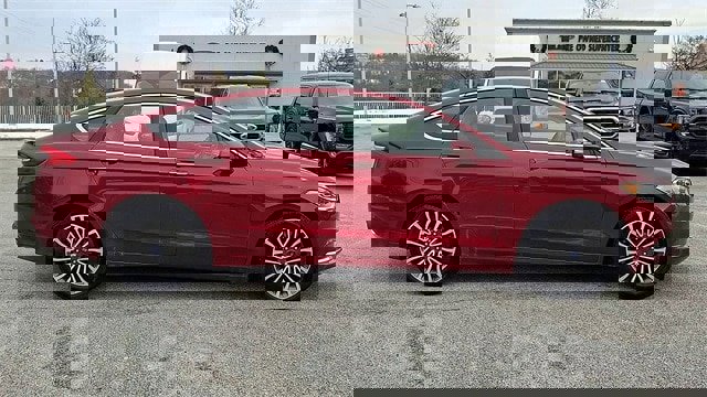 Certified 2018 Ford Fusion SE w/ Fusion SE Technology Package image 9