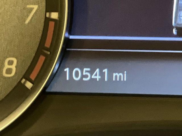 Used 2024 Nissan Frontier SV image 18