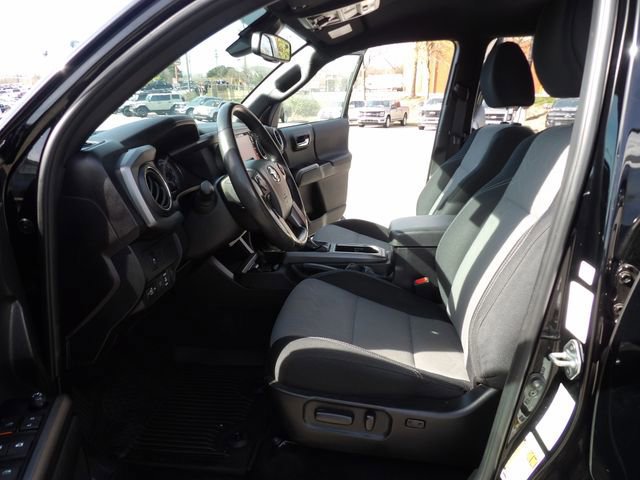 Used 2023 Toyota Tacoma TRD Off-Road w/ Technology Package AWD/4WD image 27