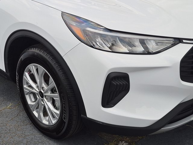 Certified 2025 Ford Escape Active w/ Tech Pack #1 FWD image 10