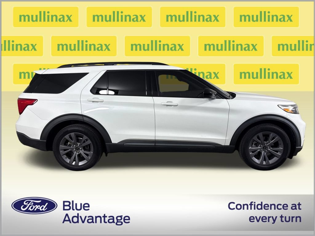 Certified 2022 Ford Explorer XLT w/ Equipment Group 202A RWD image 2
