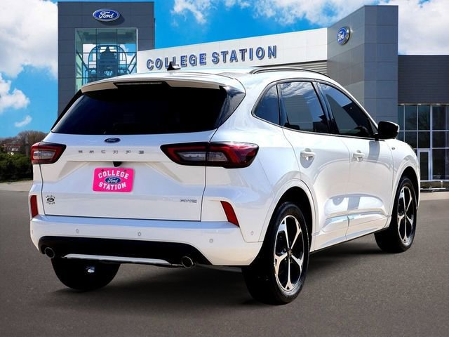Certified 2024 Ford Escape ST-Line Elite w/ Premium Technology Package image 3