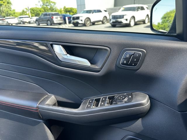 Certified 2023 Ford Escape ST-Line Elite w/ Premium Technology Package AWD/4WD image 32