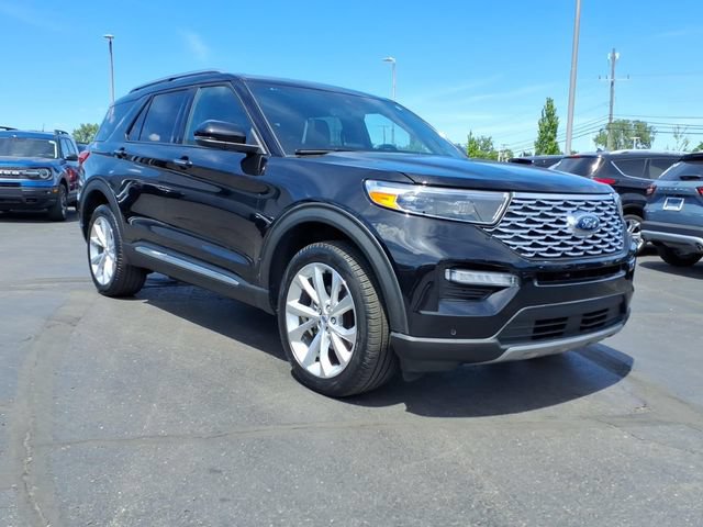 Certified 2024 Ford Explorer Platinum w/ Technology Package AWD/4WD image 3