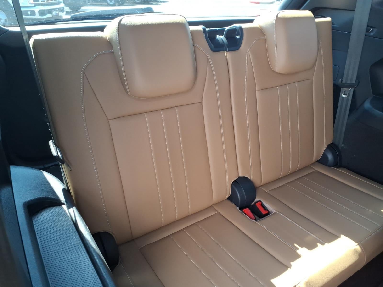 Used 2024 Volkswagen Tiguan SE R-Line FWD image 17