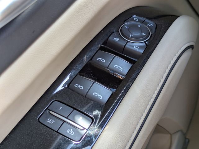 Used 2024 Cadillac Escalade ESV Premium Luxury image 26