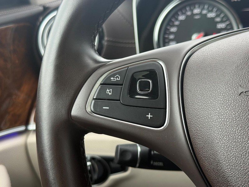 Used 2017 Mercedes-Benz E 300 4MATIC image 20