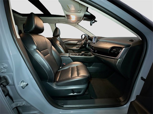 Used 2023 Nissan Rogue SL image 22