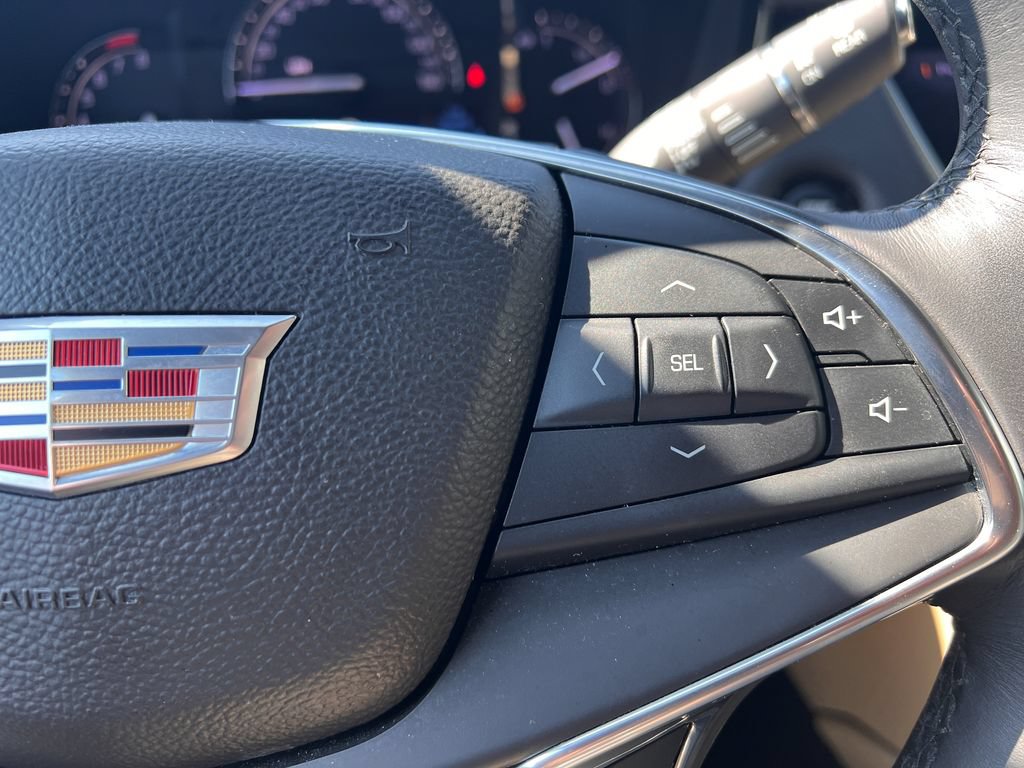 Used 2017 Cadillac XT5 Luxury w/ Driver Awareness Package AWD/4WD image 26
