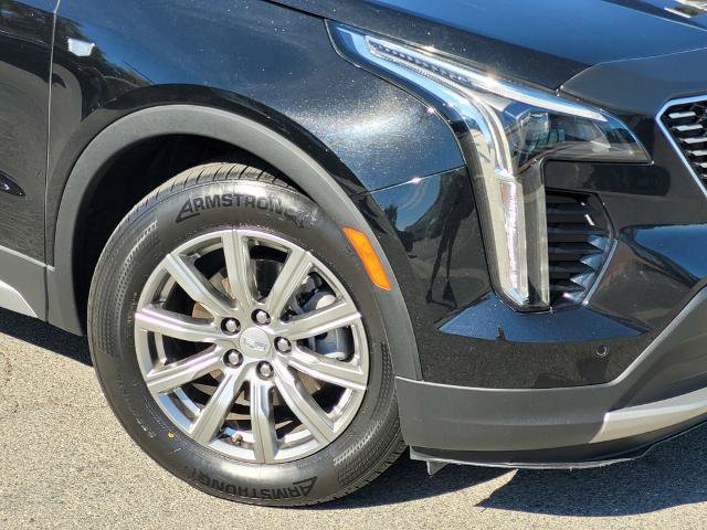 Used 2022 Cadillac XT4 Premium Luxury w/ Safety Alert Package AWD/4WD image 9