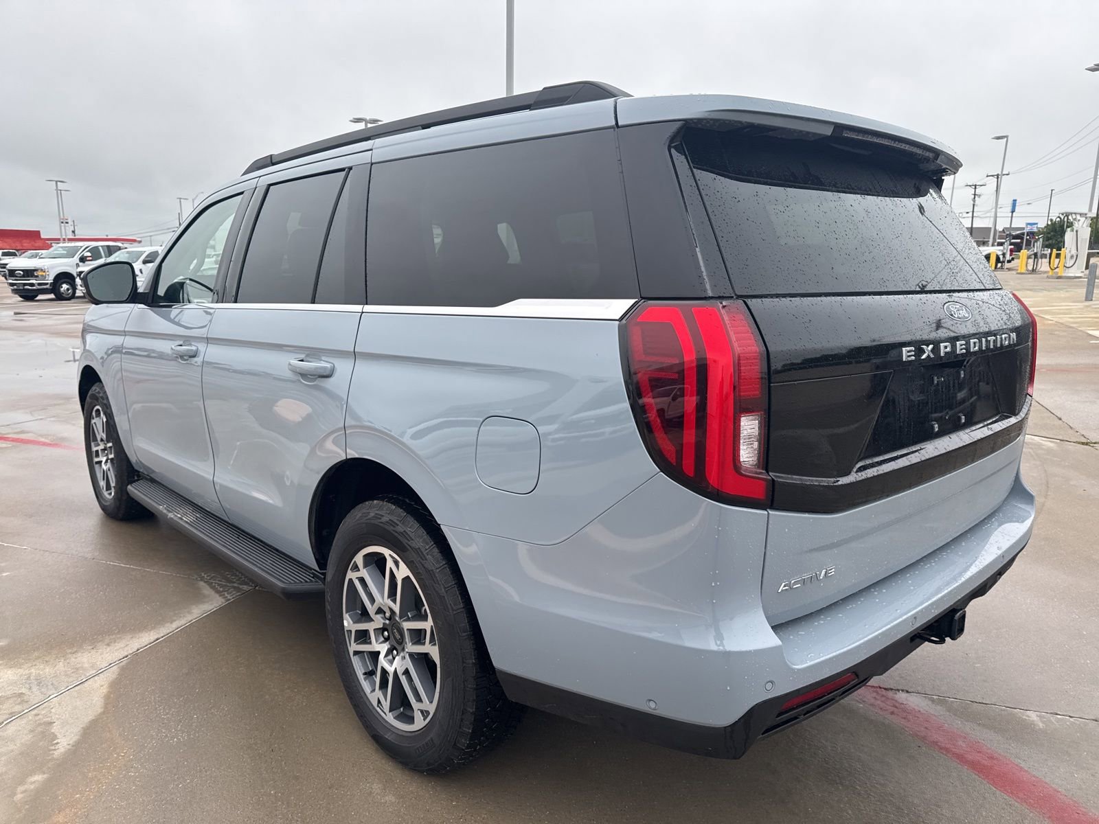 Certified 2025 Ford Expedition Active image 5