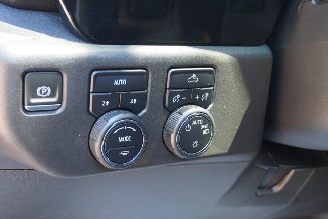 Used 2023 Chevrolet Silverado 1500 LT AWD/4WD image 20