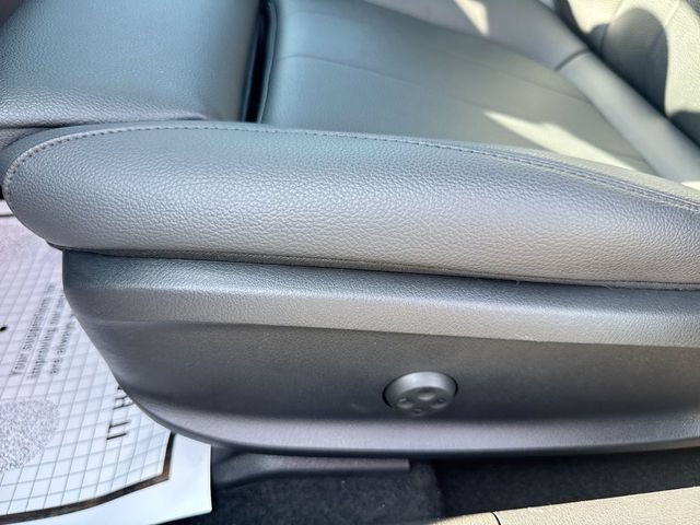 Used 2025 Mercedes-Benz CLA 250 image 12