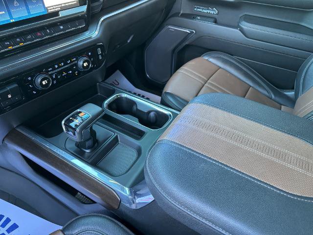 Used 2023 Chevrolet Silverado 1500 High Country w/ Technology Package AWD/4WD image 20