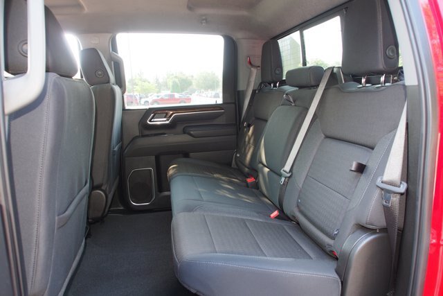 Used 2025 GMC Sierra 2500 SLE w/ Preferred Package AWD/4WD image 18