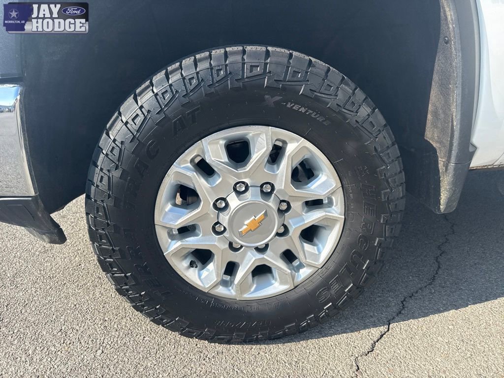 Used 2024 Chevrolet Silverado 2500 LTZ w/ LTZ Convenience Package image 12