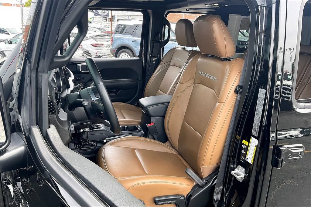 Used 2022 Jeep Wrangler Unlimited Rubicon 4xe w/ Cold Weather Group AWD/4WD image 23