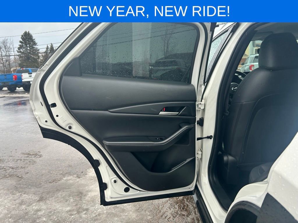 Used 2023 MAZDA CX-30 AWD 2.5 S w/ Select Package image 16