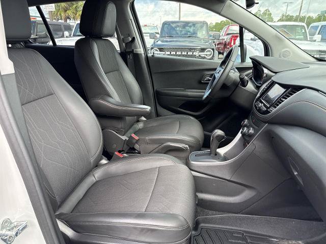 Used 2022 Chevrolet Trax LT w/ LT Convenience Package AWD/4WD image 18
