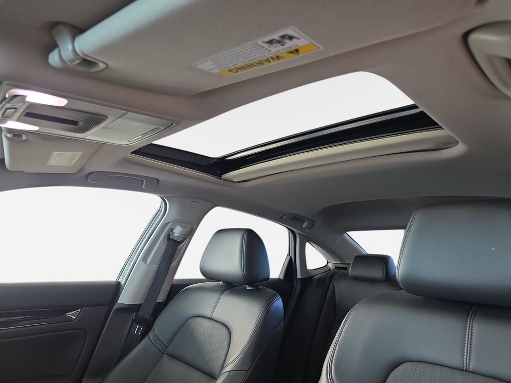 Used 2022 Honda Civic Touring image 27