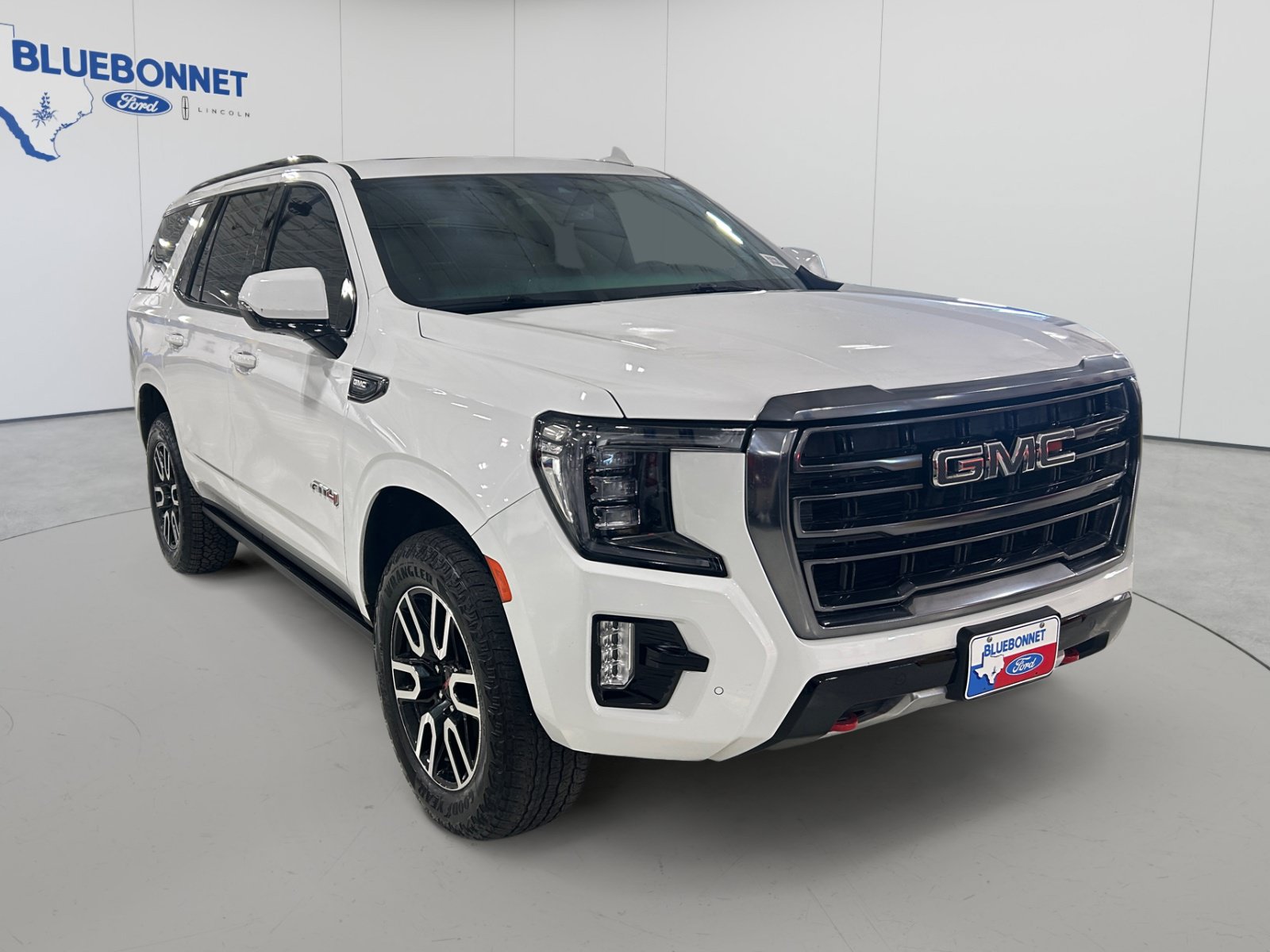 Used 2024 GMC Yukon AT4 w/ Max Trailering Package AWD/4WD image 3