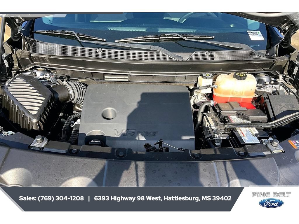 Used 2020 Chevrolet Traverse LT FWD image 8