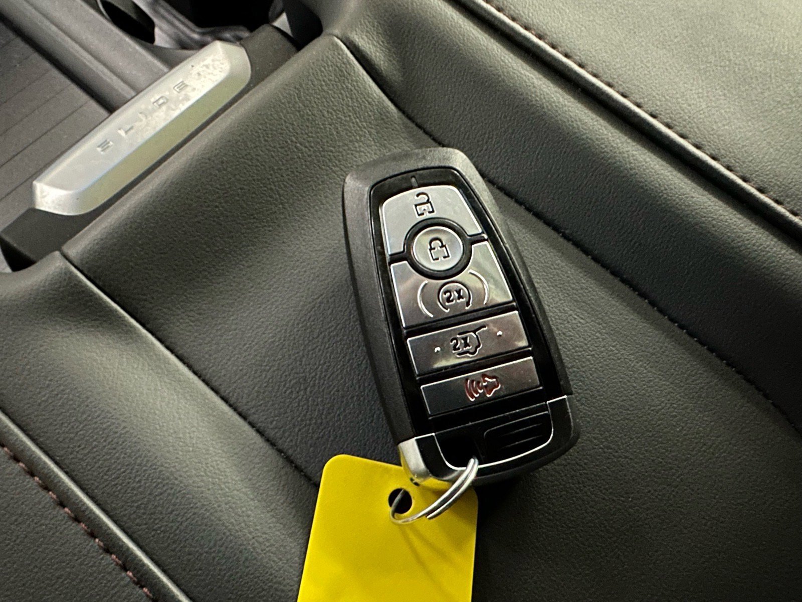 Certified 2025 Ford Expedition Active image 38