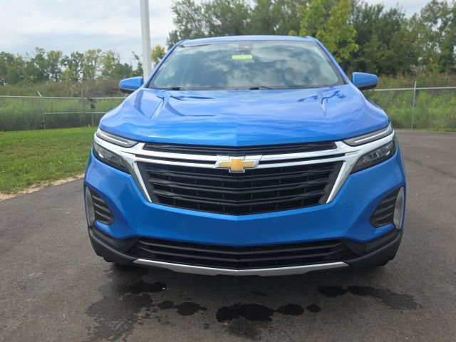 Used 2024 Chevrolet Equinox LT w/ Driver Convenience Package FWD image 3