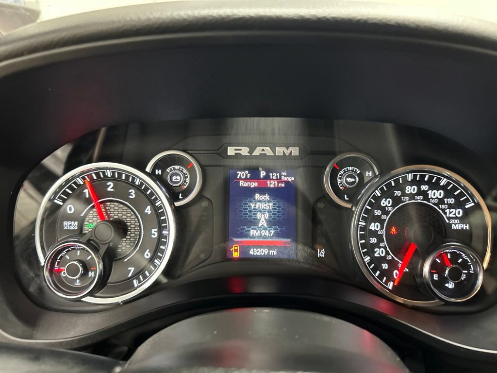 Used 2023 RAM 1500 Big Horn AWD/4WD image 16