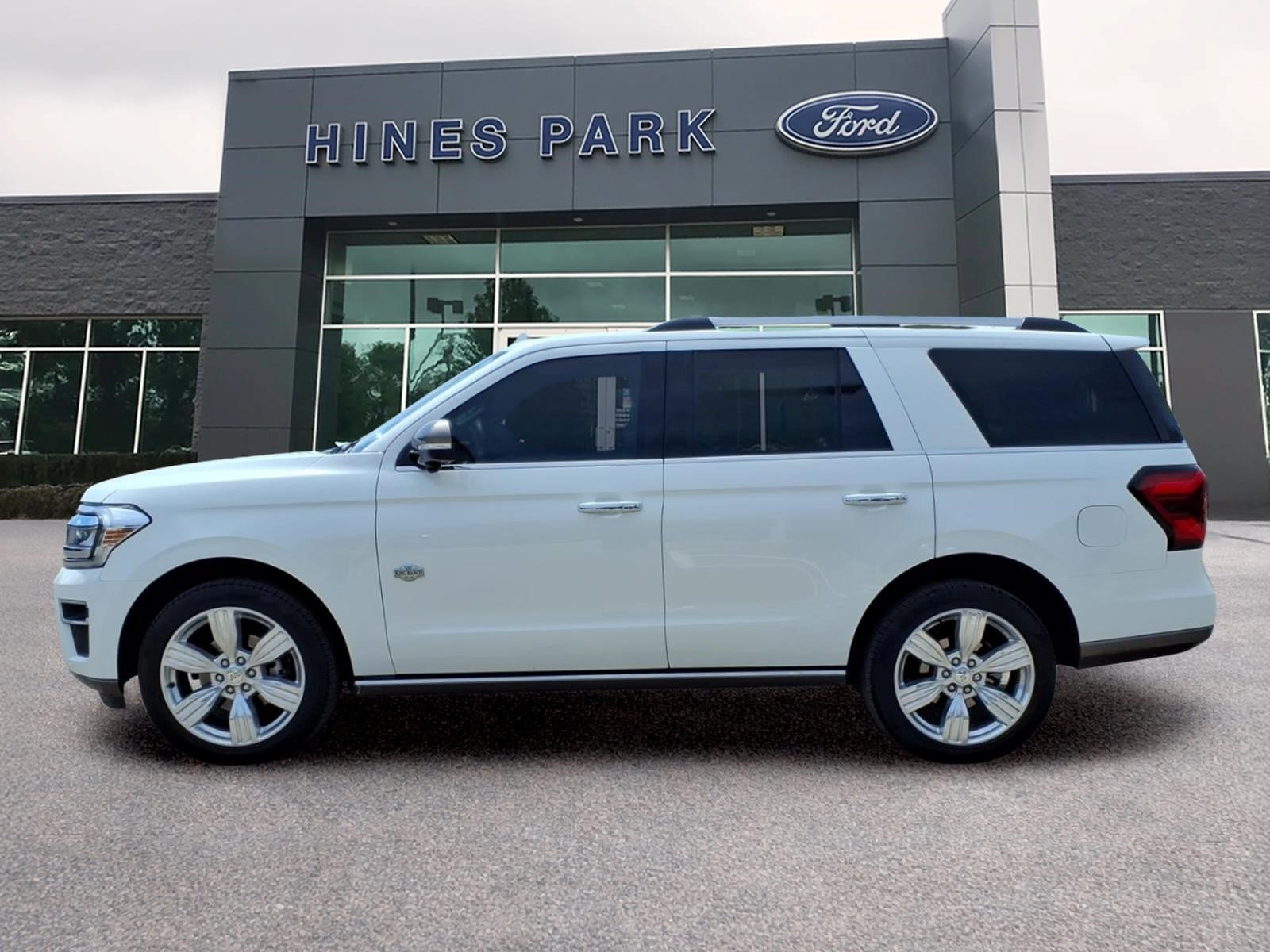 Certified 2024 Ford Expedition King Ranch AWD/4WD image 4