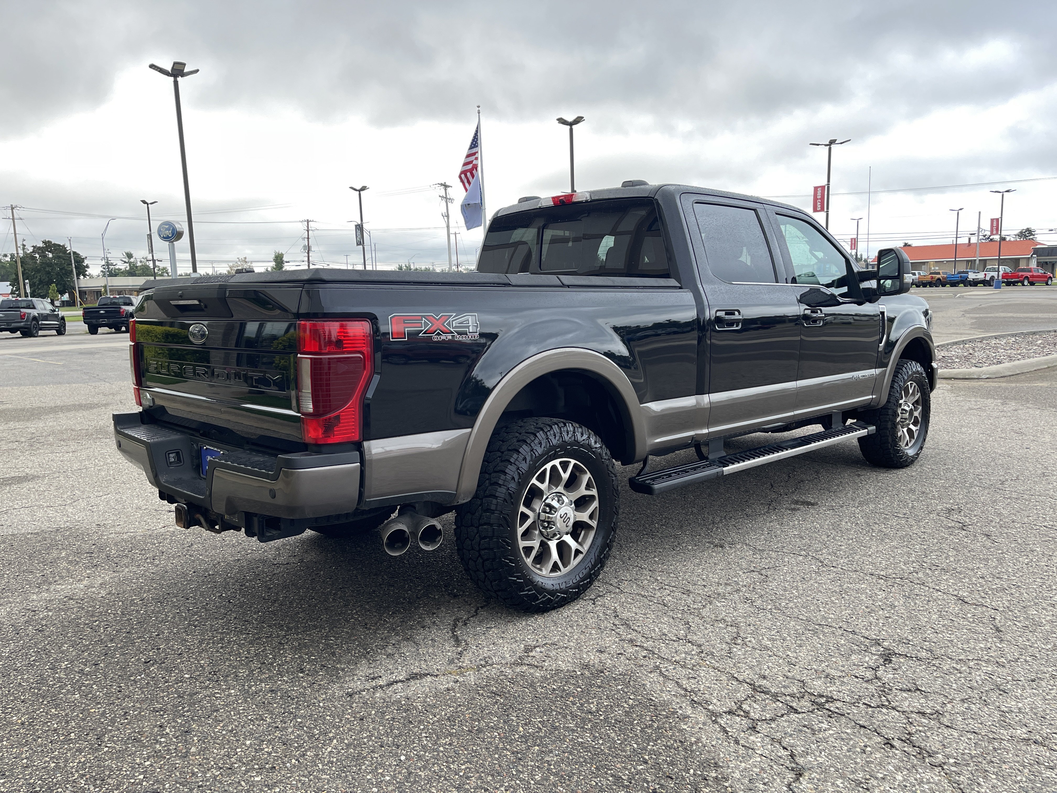 Certified 2020 Ford F350 King Ranch w/ FX4 Off-Road Package AWD/4WD image 3