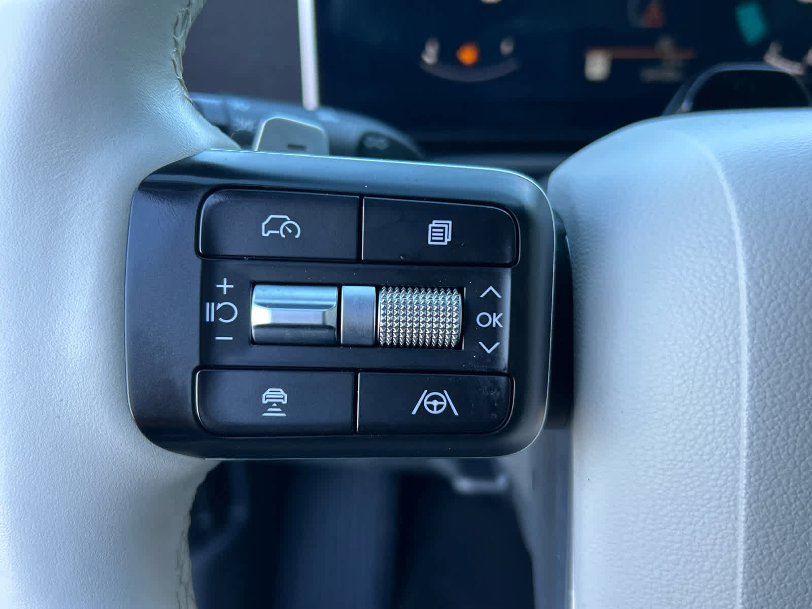 Used 2024 Hyundai Santa Fe SEL image 30