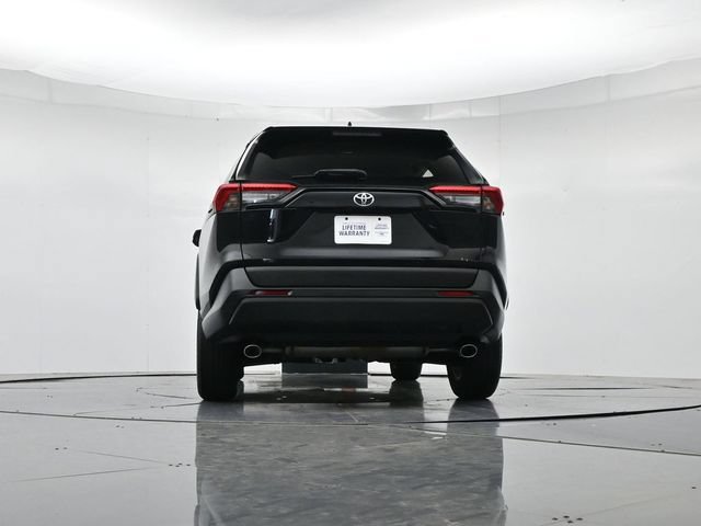 Used 2021 Toyota RAV4 XLE FWD image 39