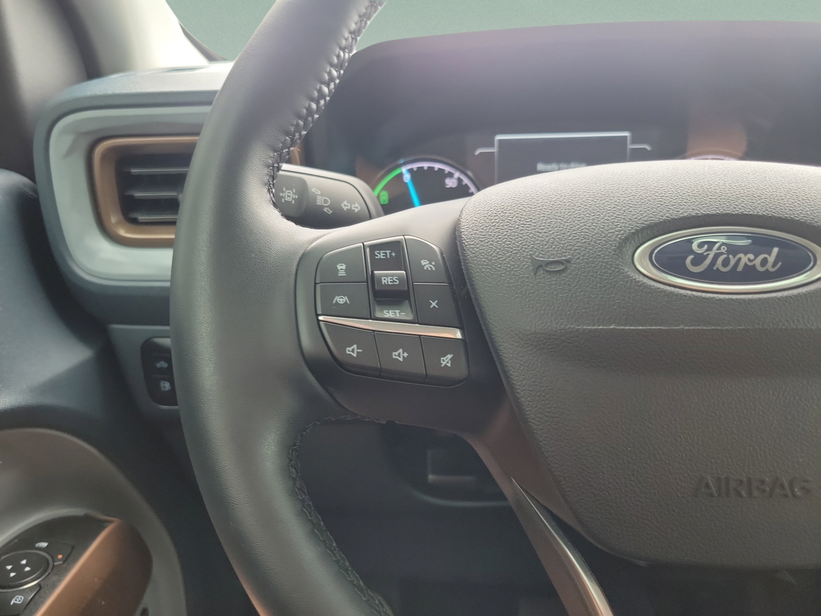 Certified 2024 Ford Maverick Lariat FWD image 21