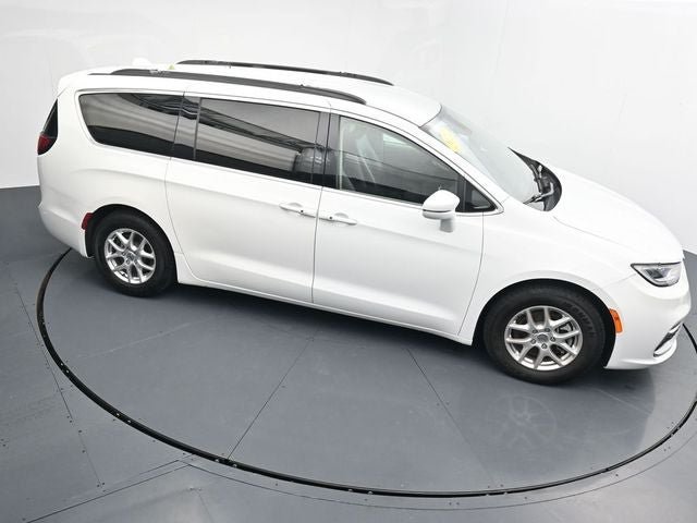 Used 2022 Chrysler Pacifica Touring-L FWD image 29