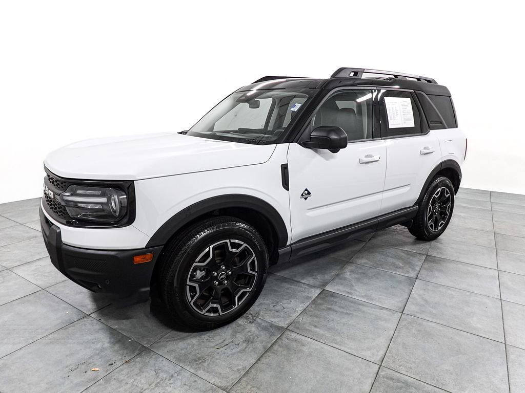 Certified 2025 Ford Bronco Sport Outer Banks w/ Outer Banks Tech Package+ AWD/4WD image 3