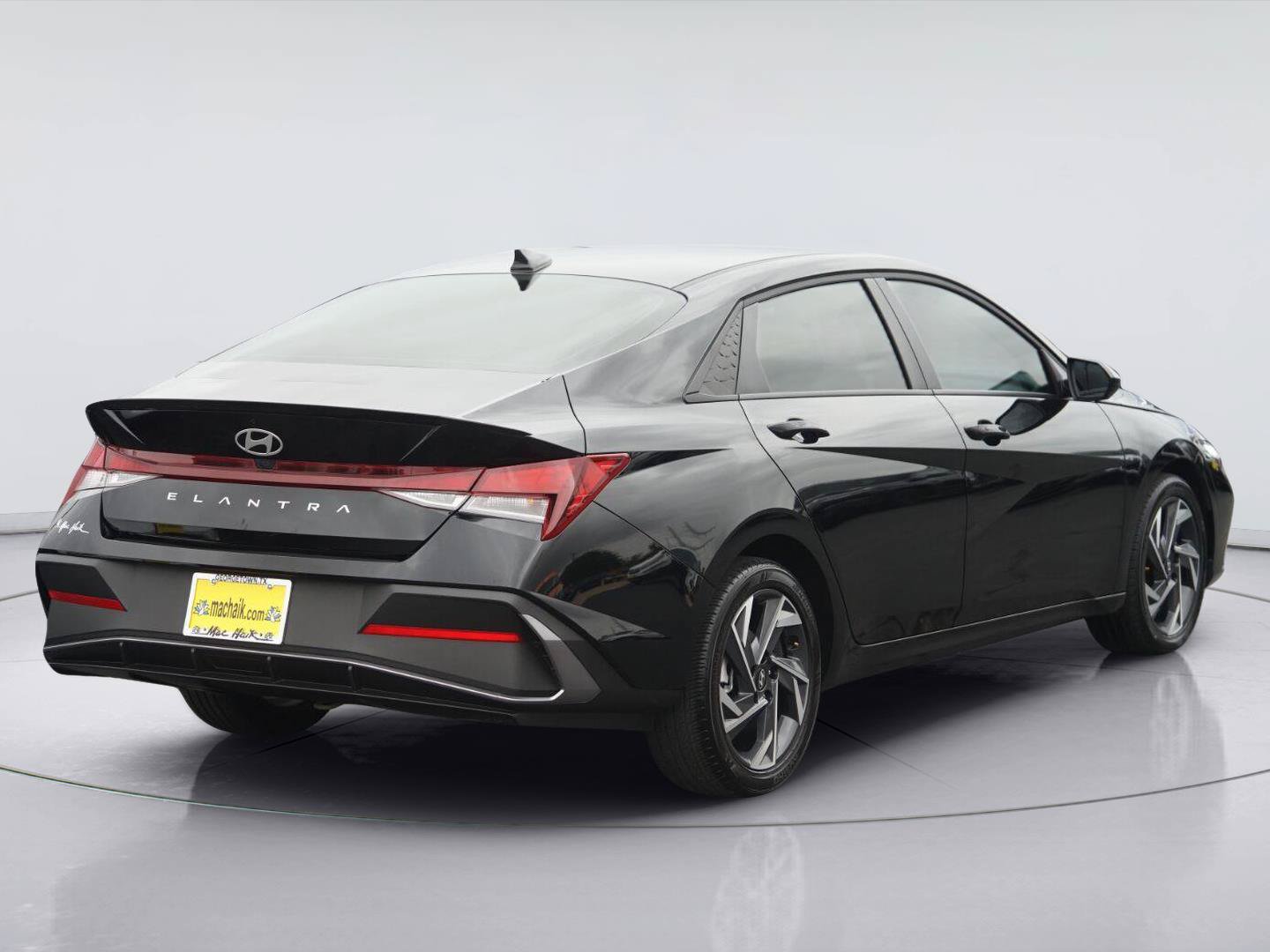 Used 2025 Hyundai Elantra Sport FWD image 6