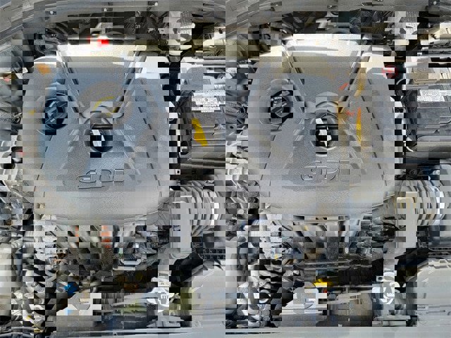 Used 2019 Hyundai Elantra GT image 39