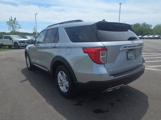 Certified 2023 Ford Explorer XLT w/ Equipment Group 202A AWD/4WD image 15
