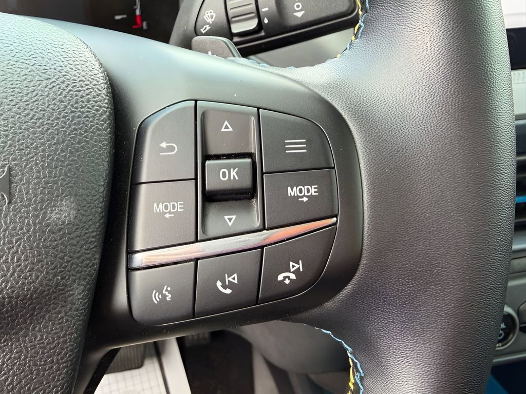 Certified 2025 Ford Maverick Lobo AWD/4WD image 27